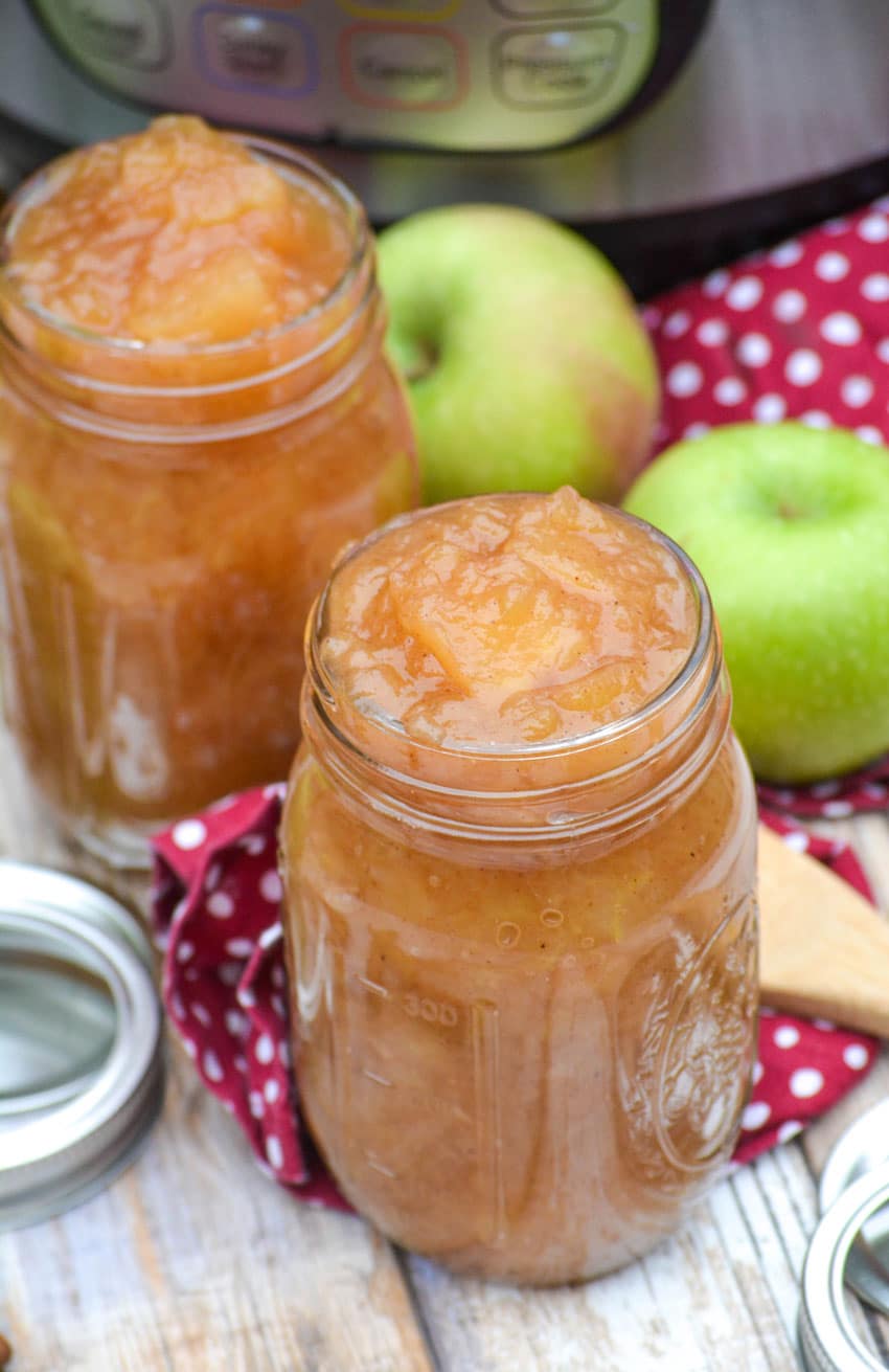 Instant pot apple pie filling in two glass mason jars