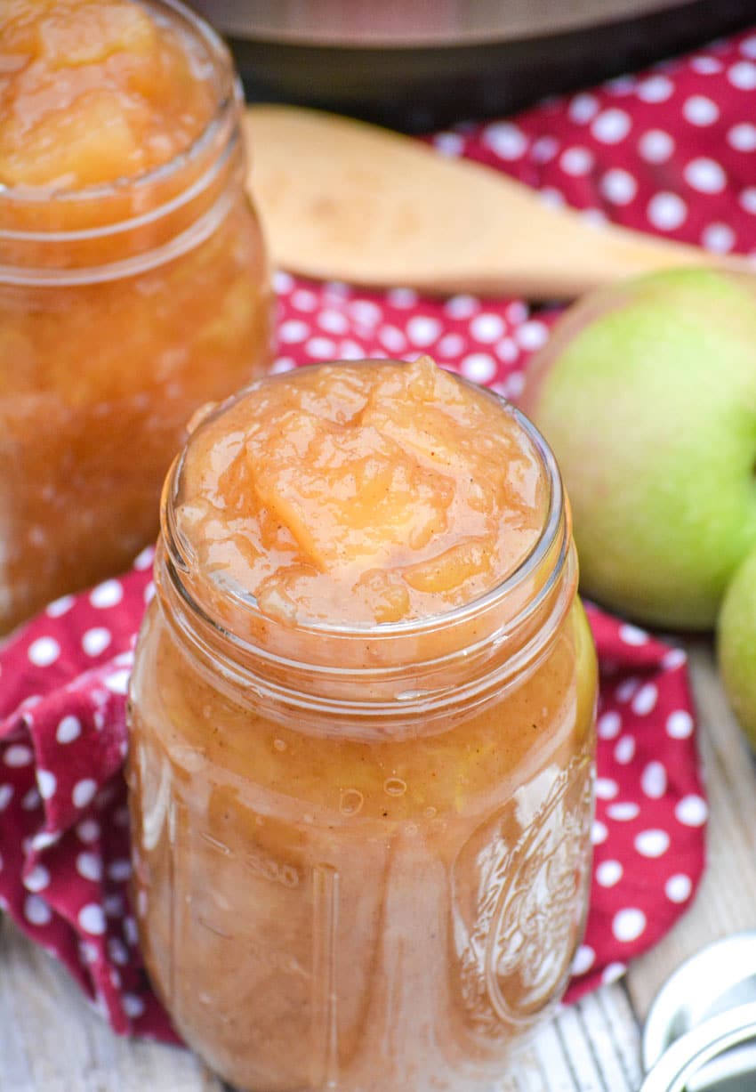 Instant pot apple pie filling in two glass mason jars