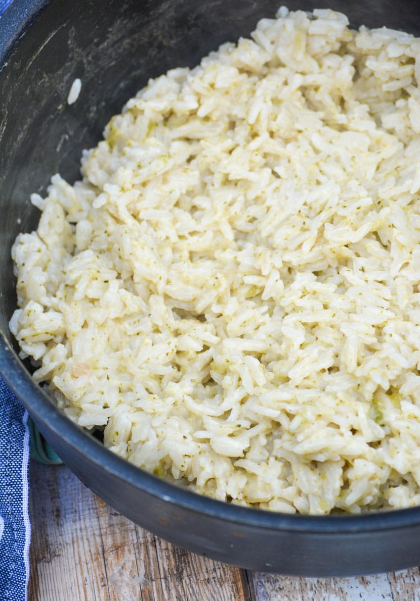 creamy broccoli flavored souper rice in a black pot
