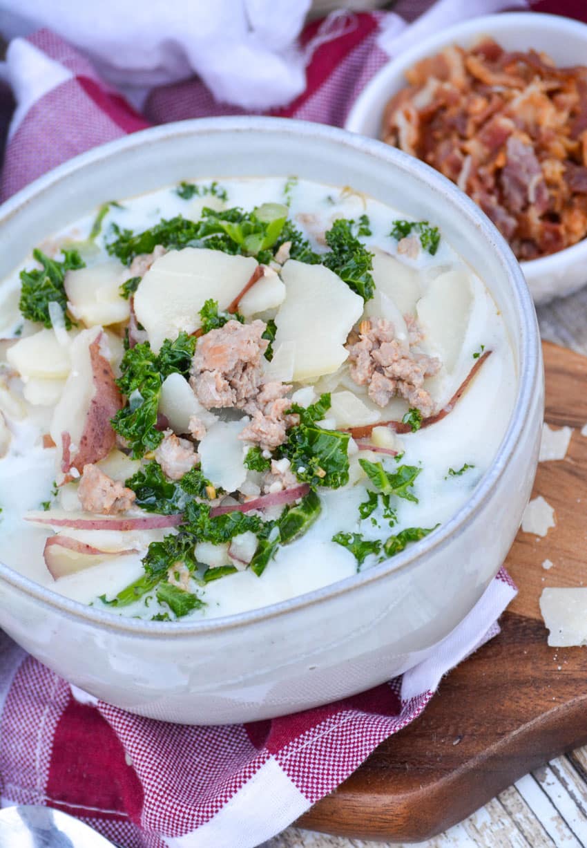 olive garden copycat zuppa toscana soup in a small gray bowl