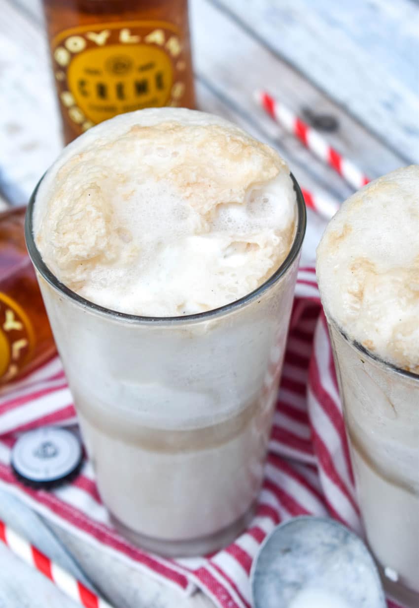 cream soda ice cream floats in two tall glasses