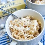 single serving rice krispie treats in two white mugs