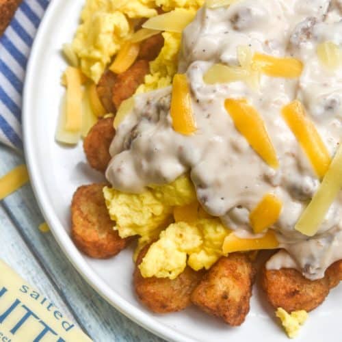 easy breakfast bowl recipe layered on a small white plate