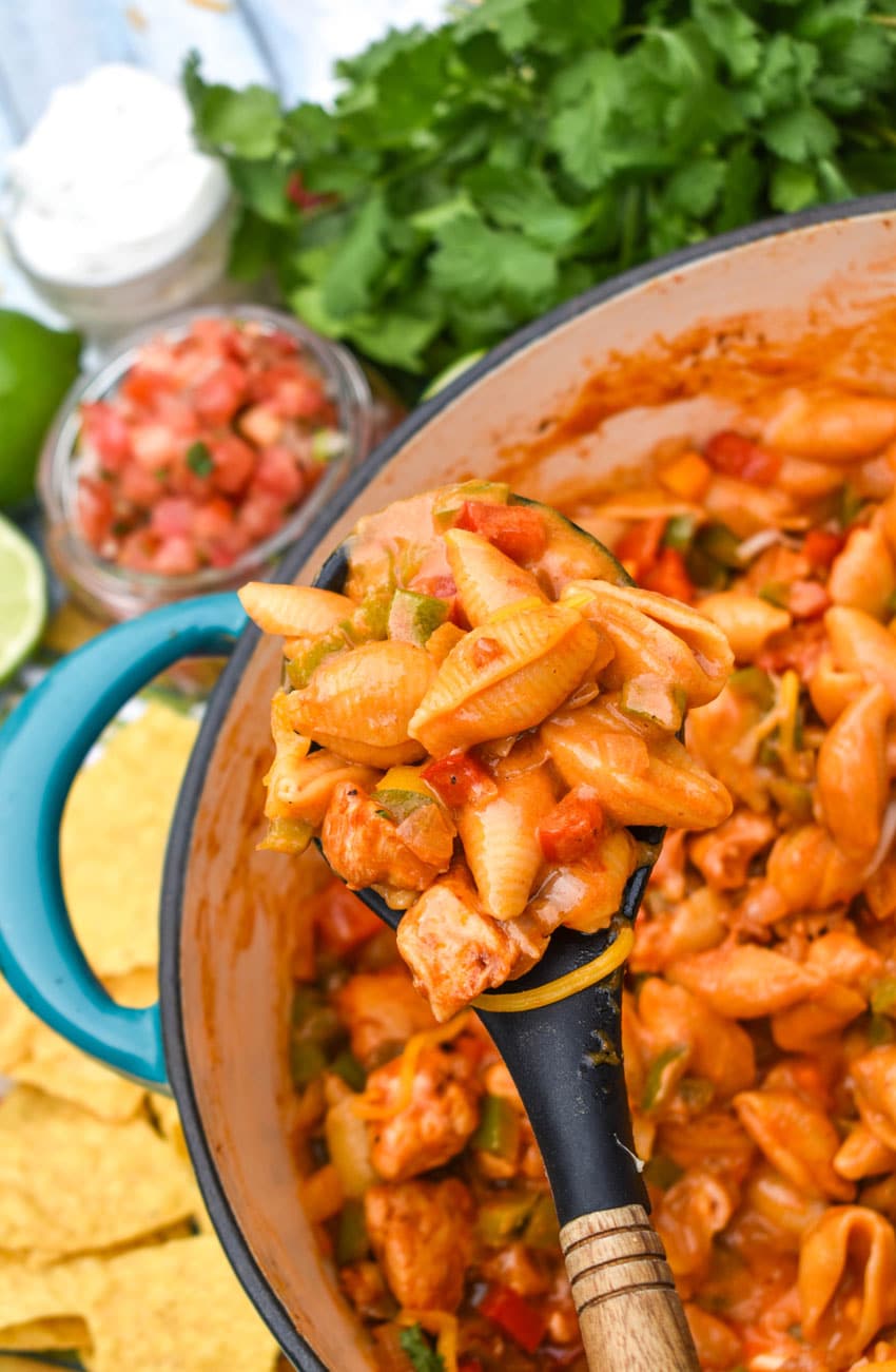 cheesy chicken fajita pasta in a large dutch oven