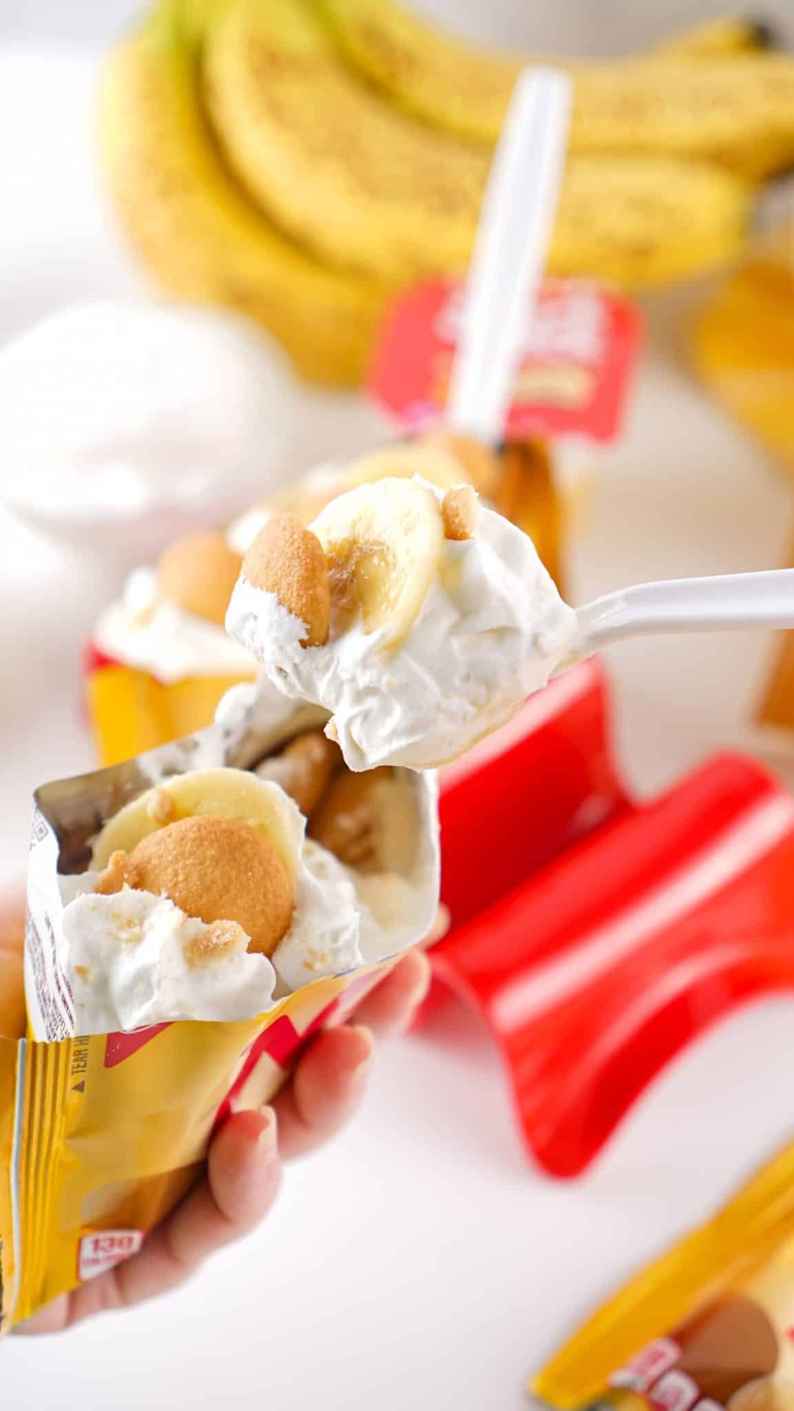 walking banana pudding desserts in a plastic stand