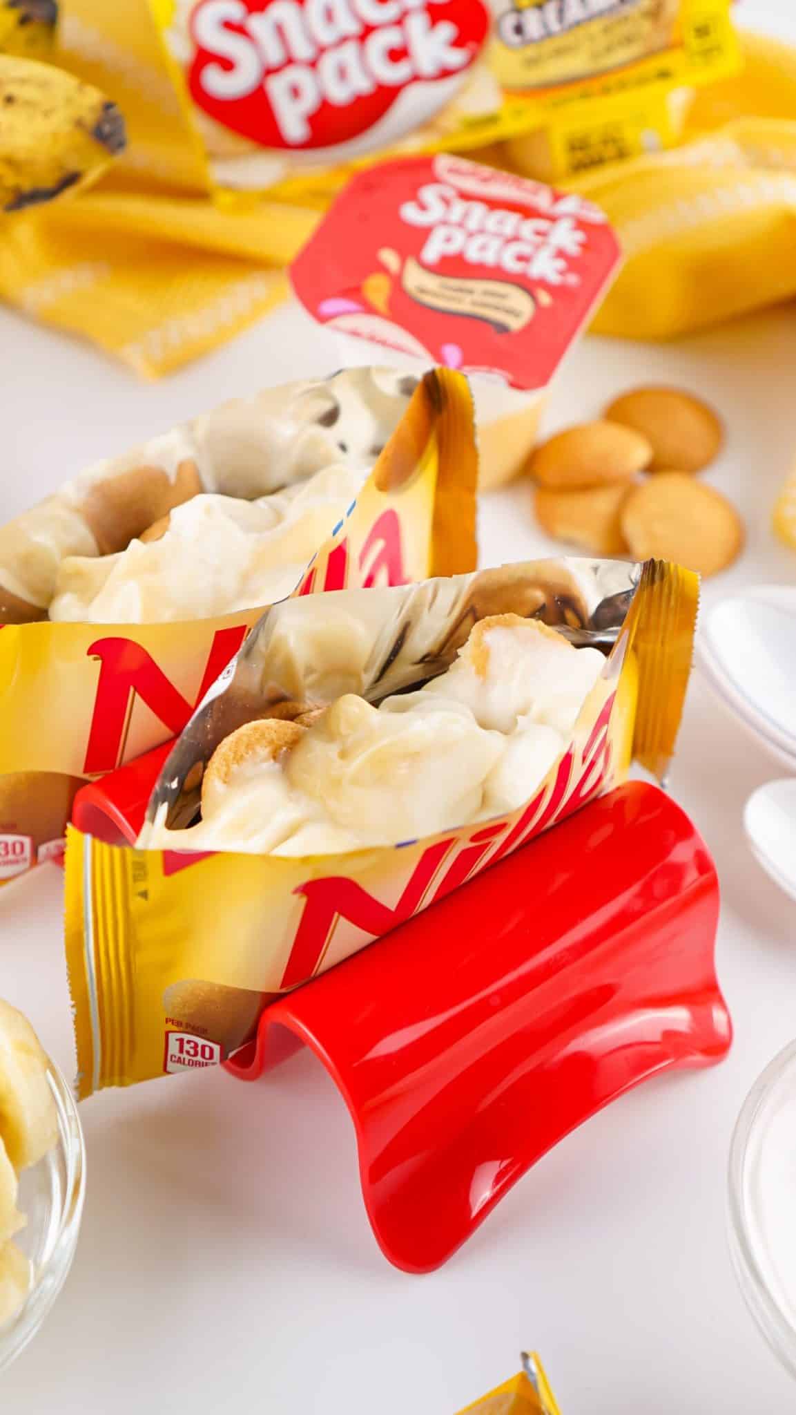 walking banana pudding desserts in a plastic stand