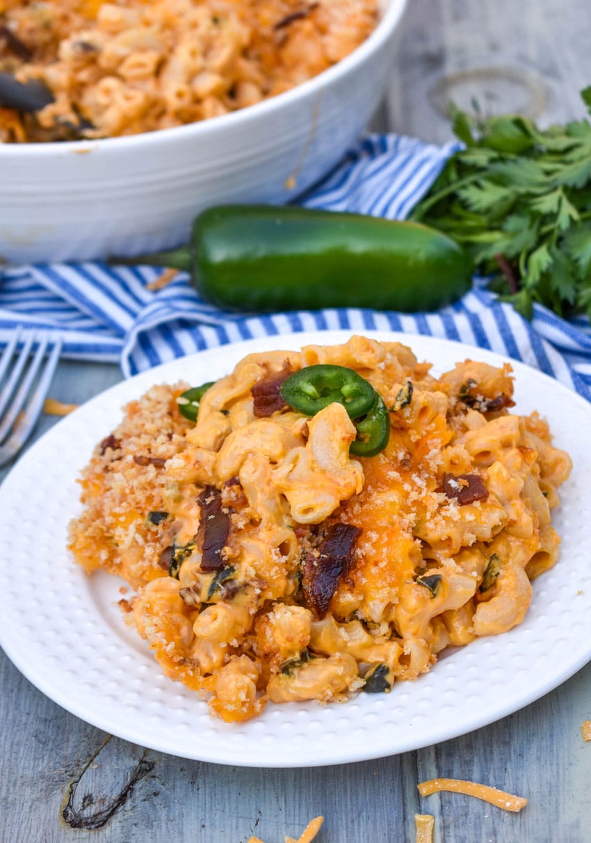 jalapeno popper mac and cheese on a small white plate