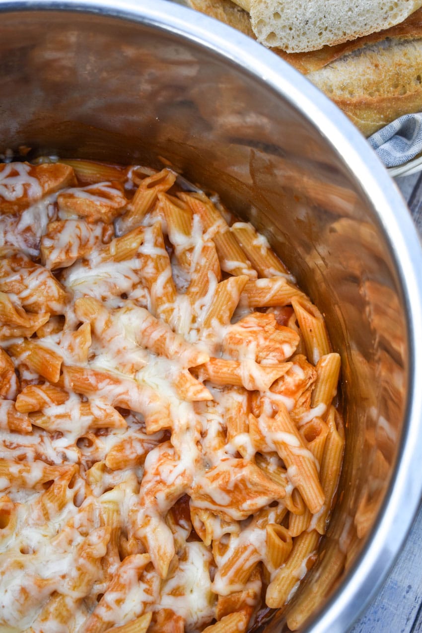 chicken parmesan pasta in the bowl of an instant pot